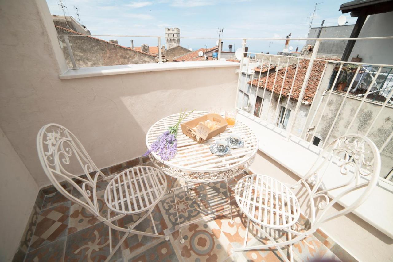 Aria Di Vico Aparthotel Вико-дель-Гаргано Экстерьер фото